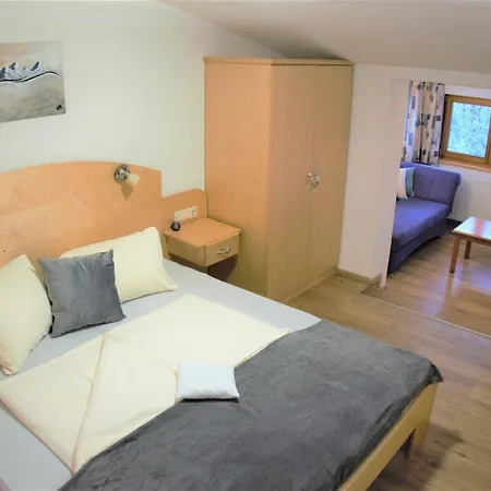 Stallhausl *